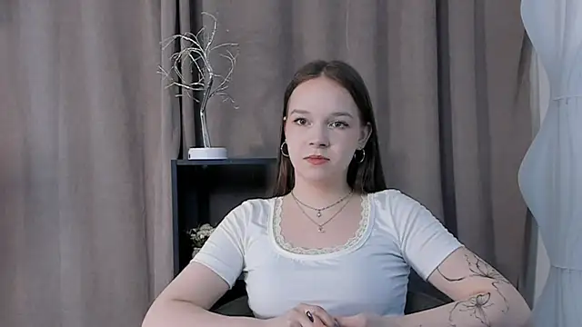 KiraGbur Chat XXX in diretta