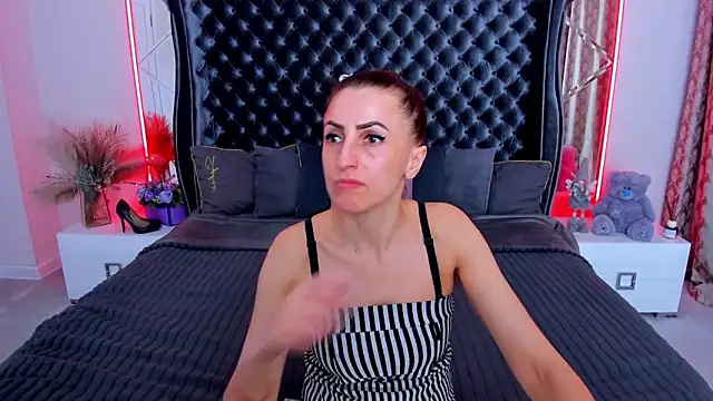 Chat XXX en directo de Rebecca_Diamond