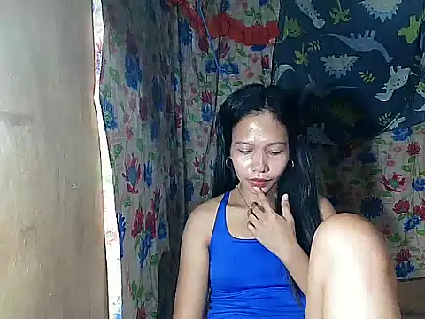 PinaySkinnyGirl élő XXX-chatje