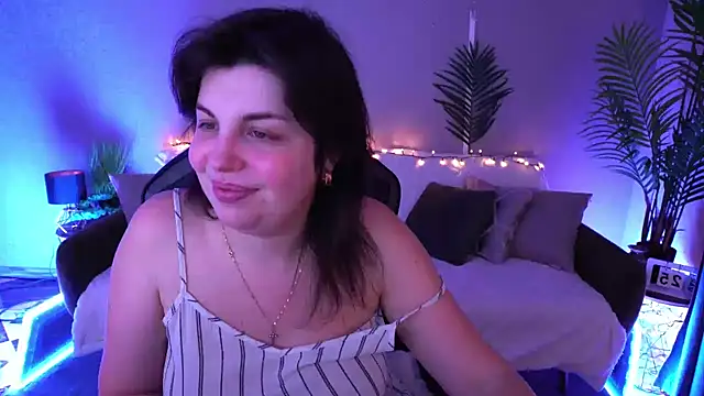 MirandaWong Chat XXX in diretta