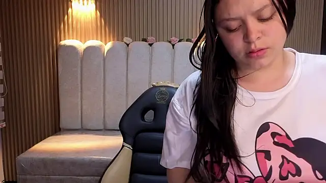 Chat +18 de Cute_Angell_ ao vivo