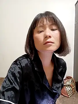 linda_bae00 Show in webcam