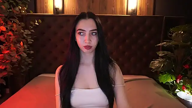 WildKittenX_ Adlı Modelin Canlı XXX Sohbeti