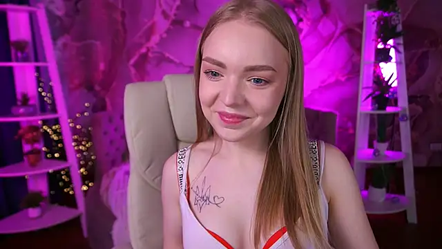 Show modela EmilySunshineS na web-kameri