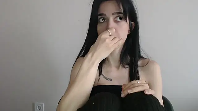 Show modela gglingeriee na web-kameri