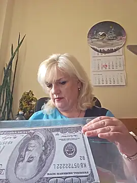 AliceStar333 Chat XXX in diretta