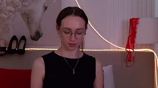 XXX chat uživo modela Emily_Simon