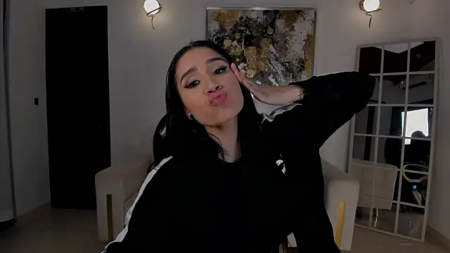 XXX chat uživo modela NickyLawson