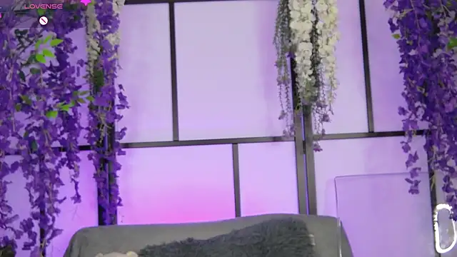 Xenomy's Live XXX Chat