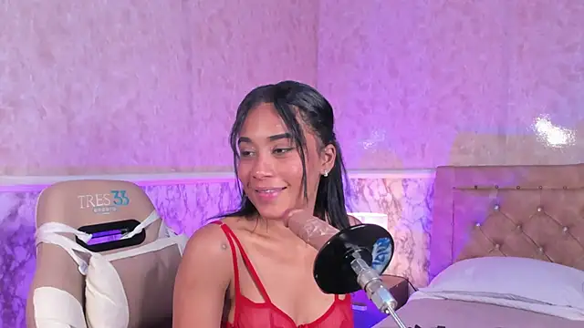 Horny_Brunette_'s Live XXX Chat