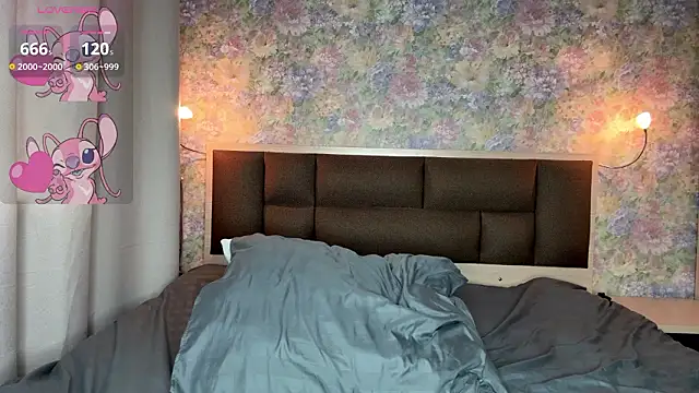 LoraDavi live XXX chat