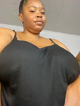 LunaCovenn's Live XXX Chat