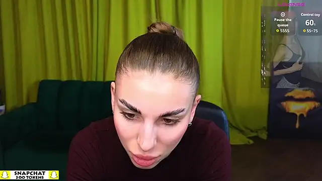 EmmyGreansのライ  ブXXXチャット