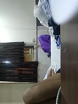 Koziekylie Adlı Modelin Canlı XXX Sohbeti