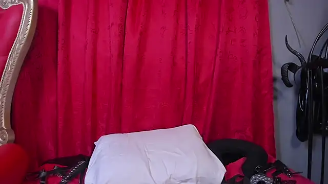 LiliThara: онлайн-секс-чат