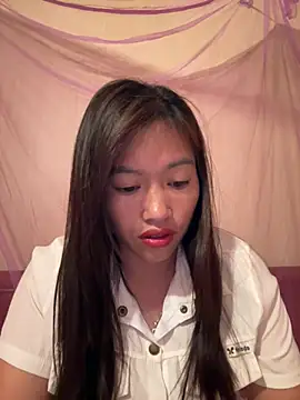 -Paige- élő XXX-chatje