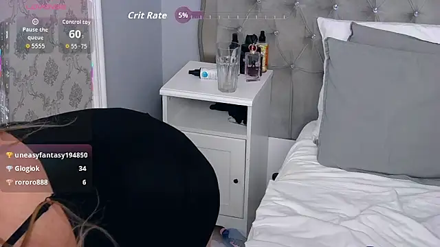 VoluptuousLeona's Webcam Show