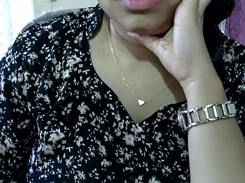 Cute_Aliyaa – Naživo XXX chat