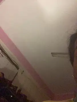 Kajal-Shemale69 웹캠 쇼