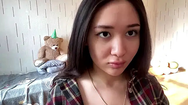 YourMiIa live XXX chat