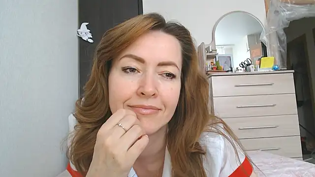 NicoleEunice87 Adlı Modelin Canlı XXX Sohbeti