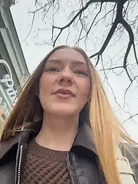 MilaMoone Chat XXX in diretta