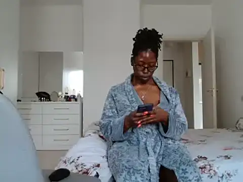 MasterIndigo Chat XXX live