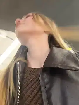 MilaMoone 라이브 XXX 채팅