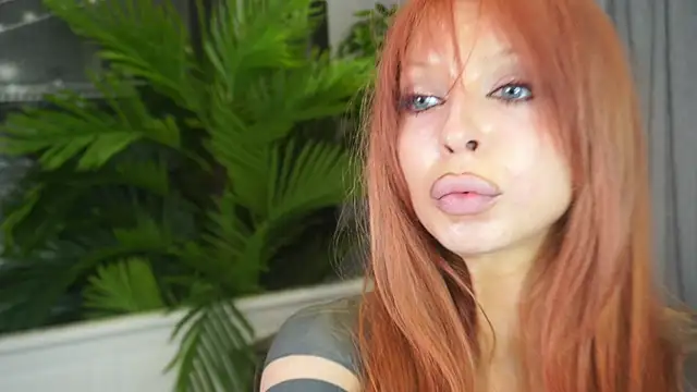 แชท XXX สดของ LanaReals