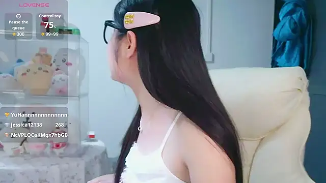 -XiaoYu-777's Live XXX Chat