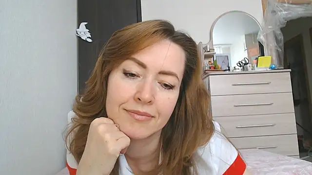 NicoleEunice87 Adlı Modelin Canlı XXX Sohbeti