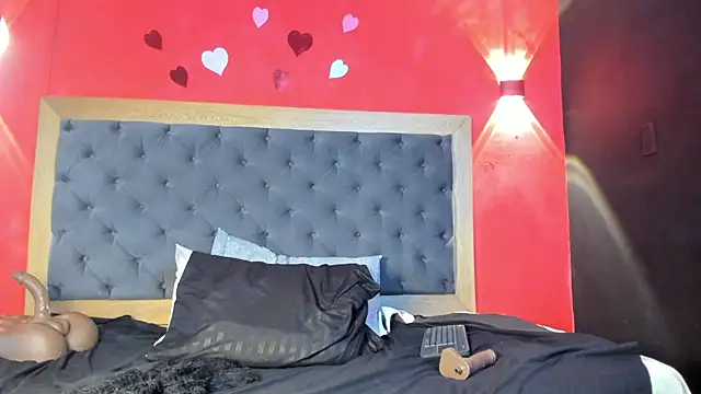 Онлайн чат XXX YayaHilton