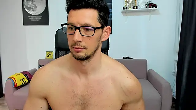 BrutusK08 Chat XXX in diretta