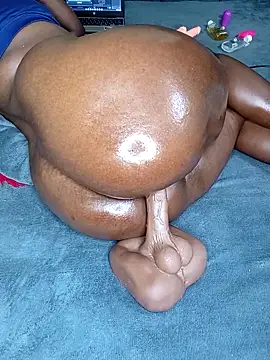 sweettnadia Show in webcam