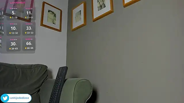 Ackerman_Eren_ Show in webcam