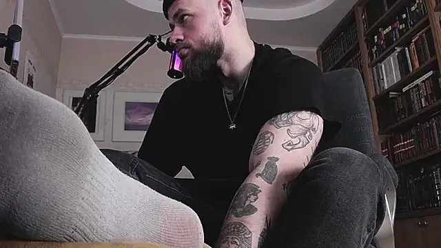 Show modela FindomJason na web-kameri