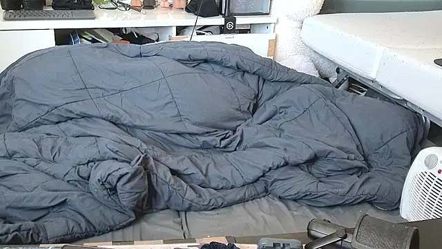 CeriseLapine Show in webcam