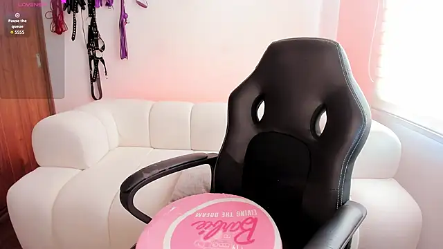 abu_dhabi_21 Chat XXX in diretta