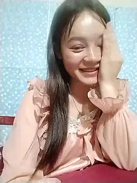 little-green-sprout Show in webcam