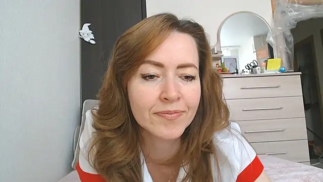 NicoleEunice87 Adlı Modelin Canlı XXX Sohbeti