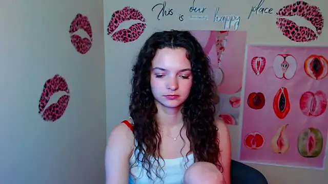 Chat +18 de _SusieSu_ ao vivo