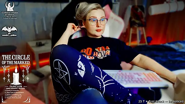 Wounded_Goddess_ লাইভ XXX চ্যাট