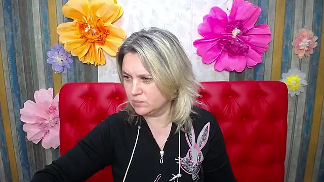 VickyRobins: онлайн-секс-чат