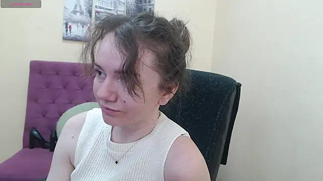 MonikaSkyfull's Live XXX Chat