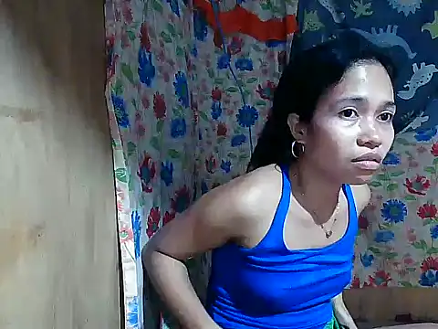 PinaySkinnyGirl's Live XXX Chat