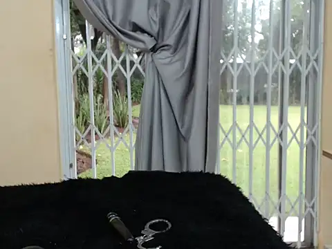 SweetestBooty Live XXX Chat