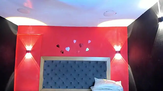 Онлайн чат XXX YayaHilton