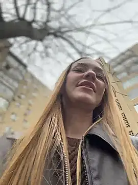 MilaMoone live XXX chat