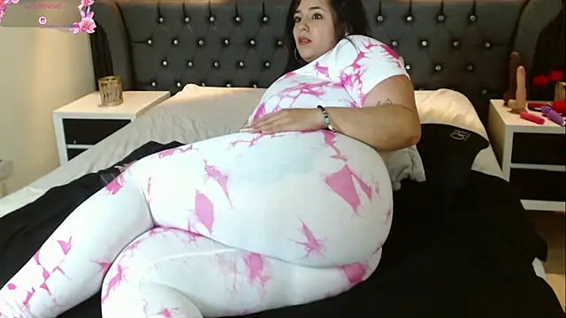 Lolagolden1's Live XXX Chat