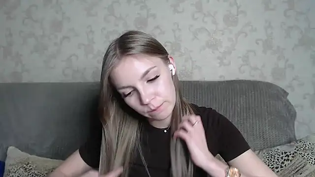 HitGyrl's Live XXX Chat